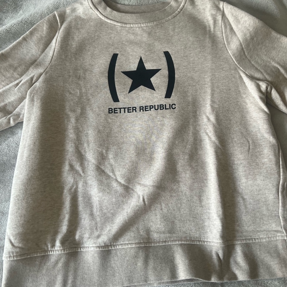 NWOT Banana Republic Crewneck